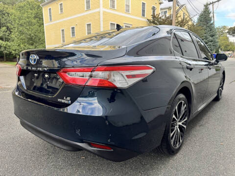 2020 Toyota Camry Hybrid LE