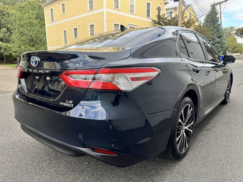 2020 Toyota Camry Hybrid LE