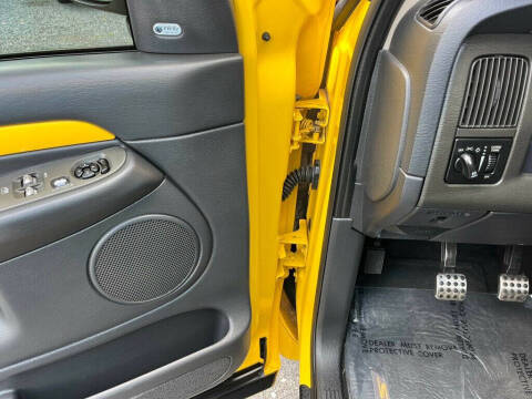 2005 Dodge Ram 1500 SRT-10