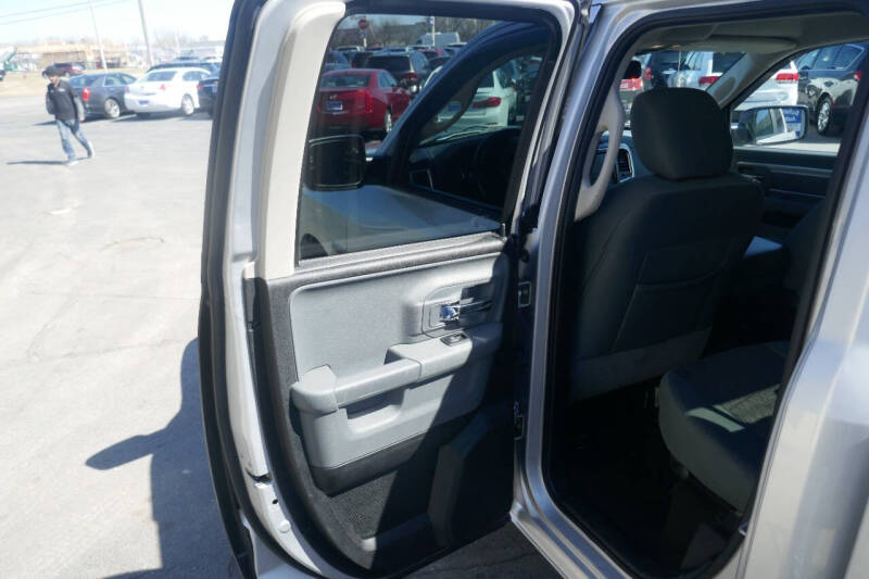 2015 RAM 1500 SLT