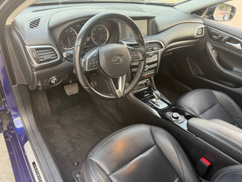 2018 Infiniti QX30 Premium