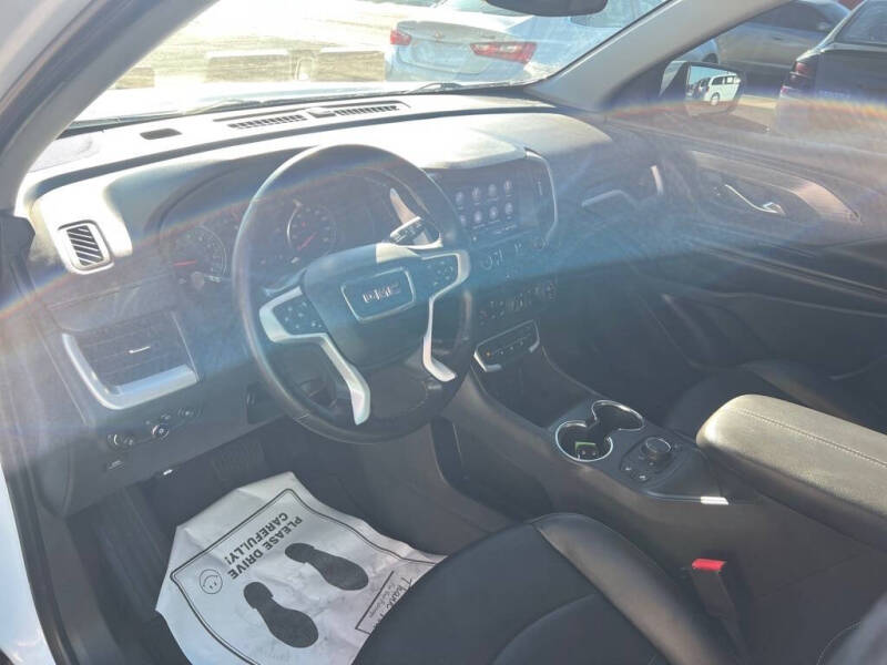 2023 GMC Terrain SLT