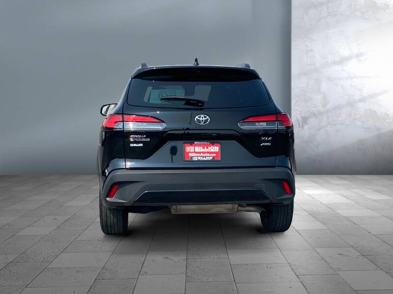 2024 Toyota Corolla Cross XLE