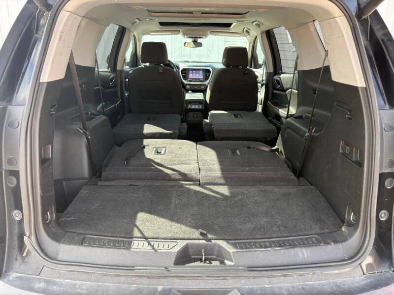 2017 GMC Acadia SLE-2