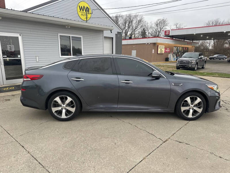 2019 Kia Optima S's photo
