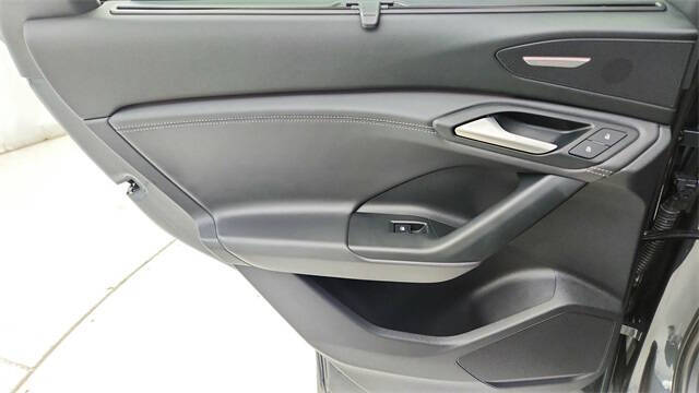 2025 Audi Q6 e-tron quattro Premium Plus