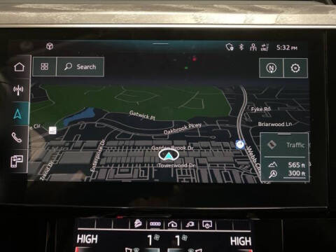 2023 Audi e-tron quattro Premium Plus