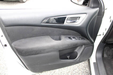 2015 Nissan Pathfinder SV