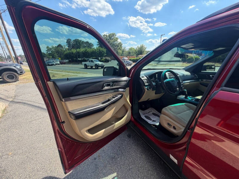 2017 Ford Explorer