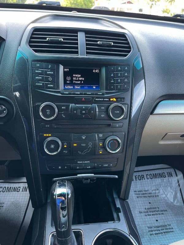 2017 Ford Explorer