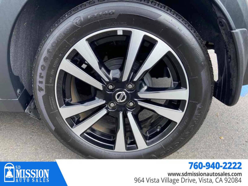 2019 Nissan Kicks SR