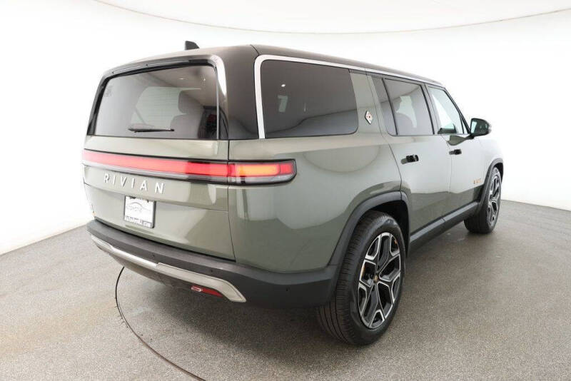 2022 Rivian R1S Launch Edition