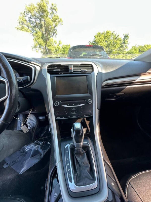 2014 Ford Fusion SE