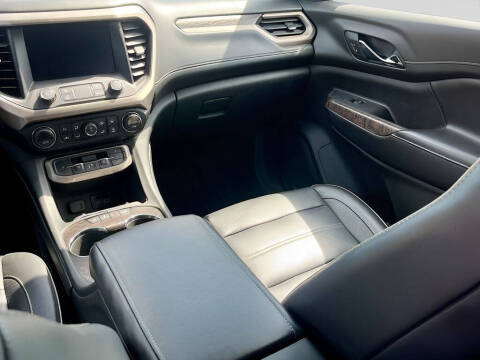 2020 GMC Acadia Denali