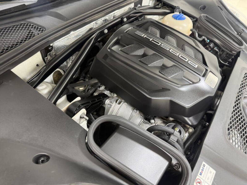 2015 Porsche Macan S