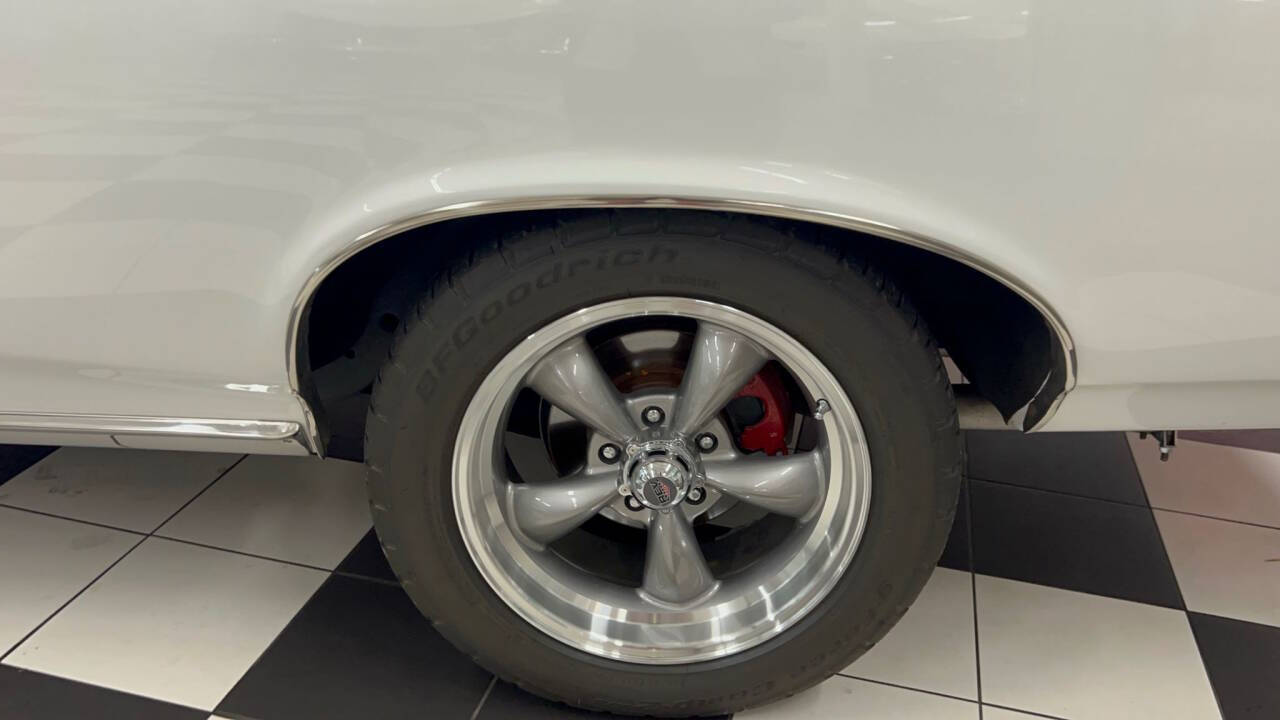 1966 Pontiac Le Mans 30