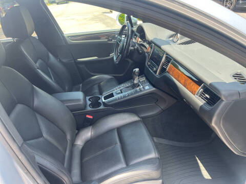 2017 Porsche Macan S