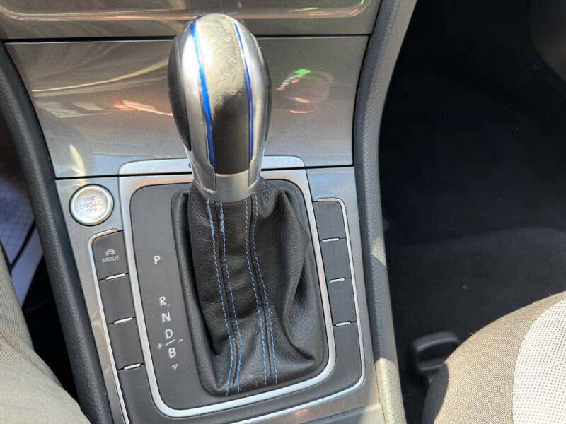 2016 Volkswagen e-Golf SE