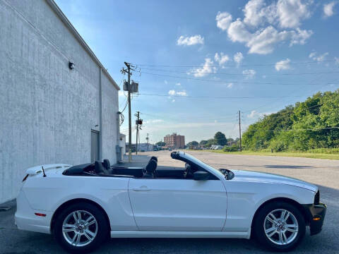 2013 Ford Mustang V6