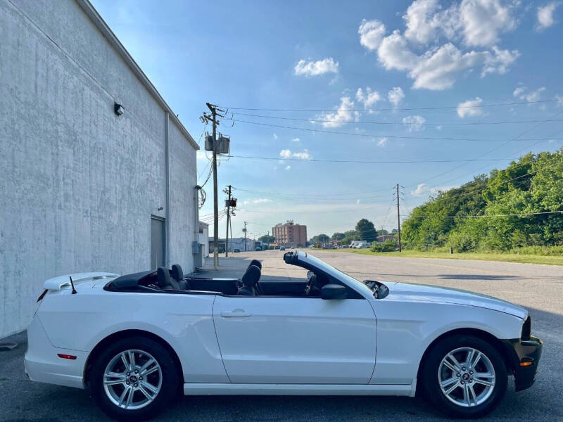 2013 Ford Mustang V6