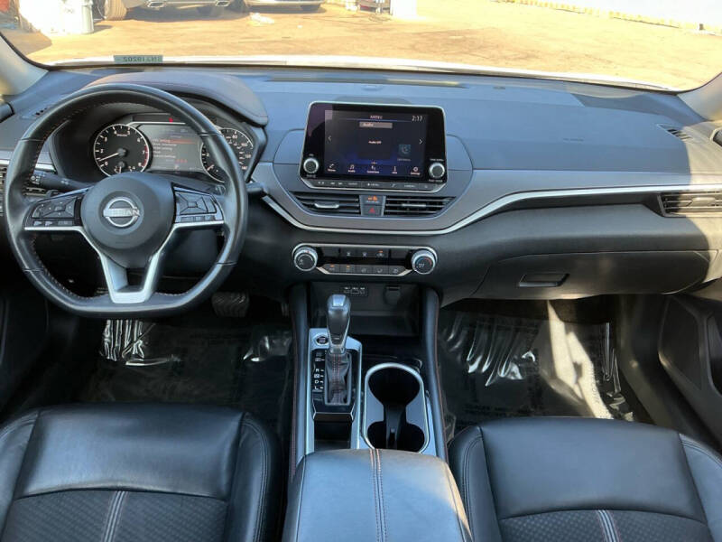 2025 Nissan Altima 2.5 SR