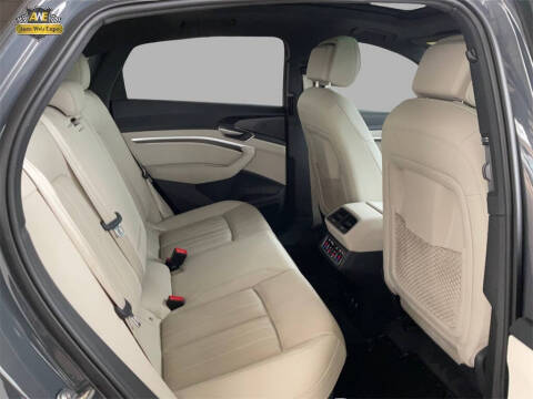 2024 Audi Q8 Sportback e-tron quattro Premium Plus S line