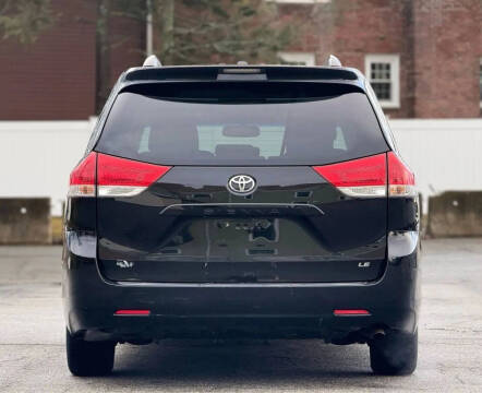 2011 Toyota Sienna