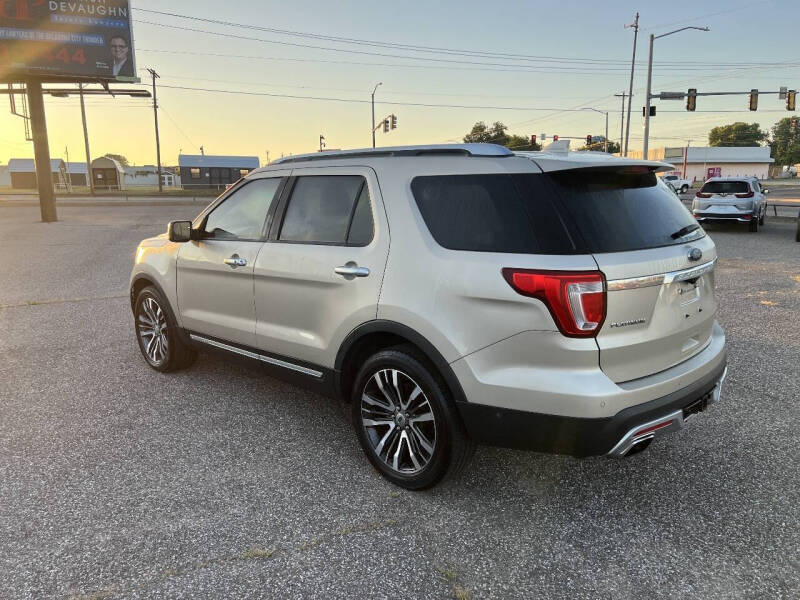 2017 Ford Explorer Platinum