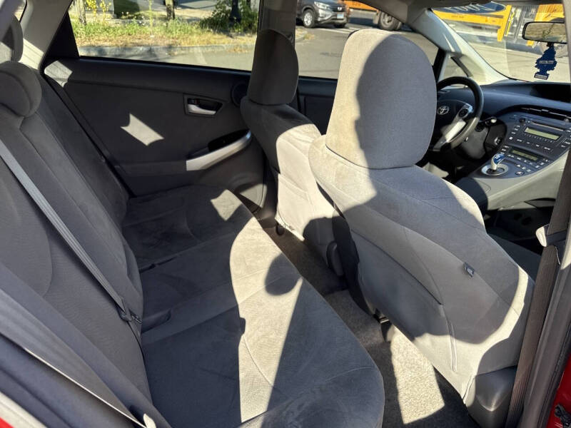 2010 Toyota Prius III