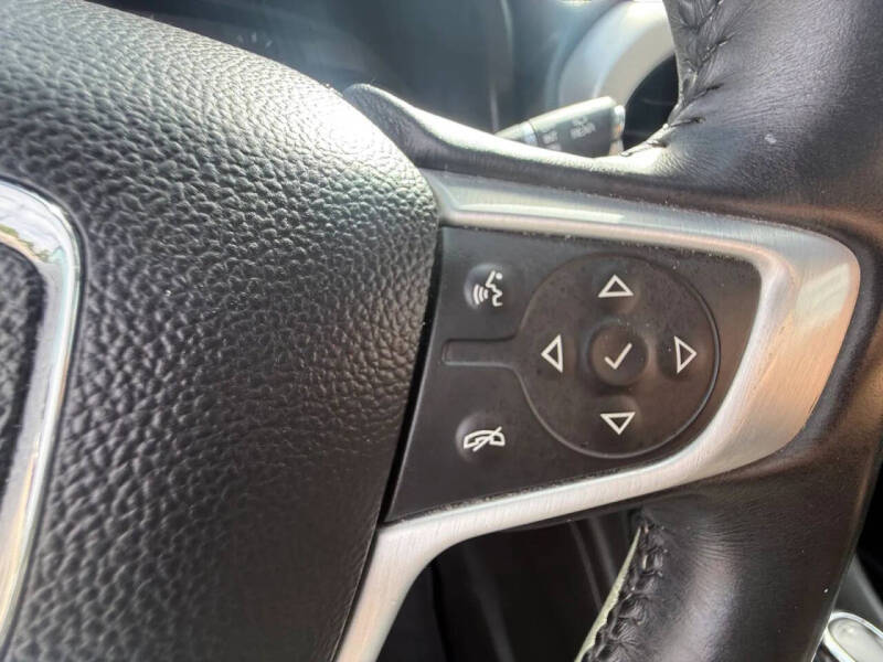 2017 GMC Acadia SLE-2