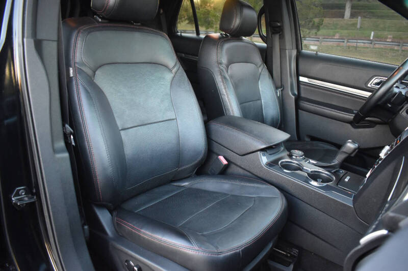 2016 Ford Explorer Sport