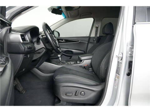 2020 Kia Sorento S V6