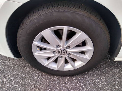 2016 Volkswagen Golf TSI S