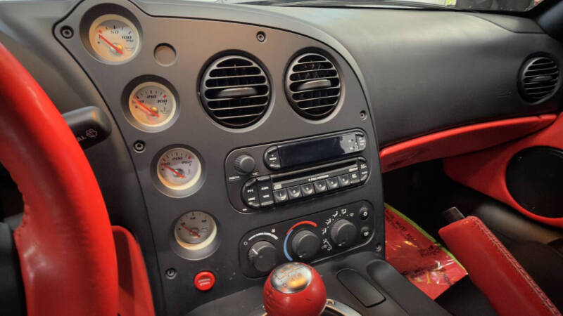 2005 Dodge Viper SRT-10