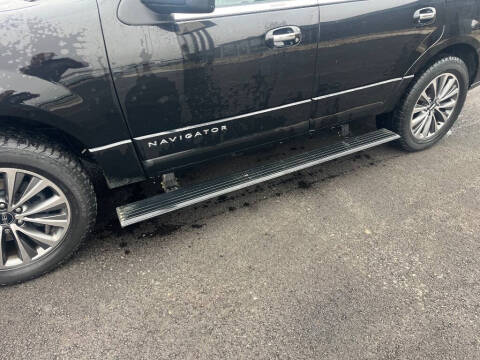 2016 Lincoln Navigator Select