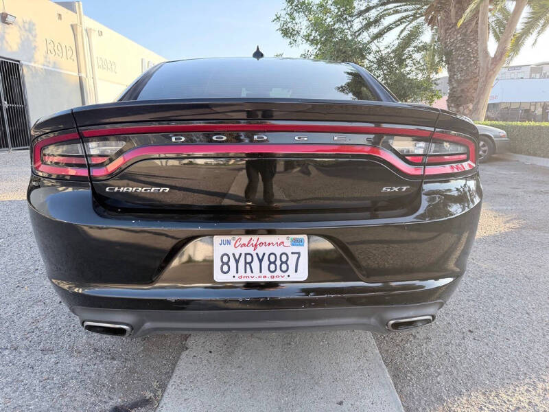 2016 Dodge Charger SXT