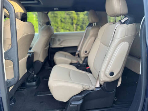 2021 Toyota Sienna XLE 7-Passenger