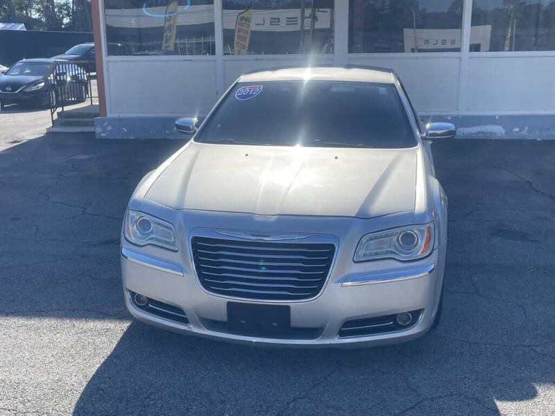 2012 Chrysler 300 Limited's photo