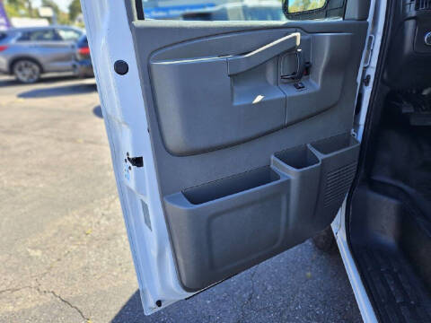 2017 Chevrolet Express 2500