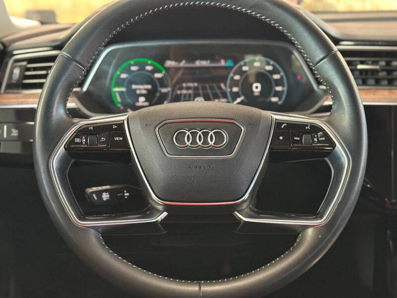 2019 Audi e-tron quattro Prestige