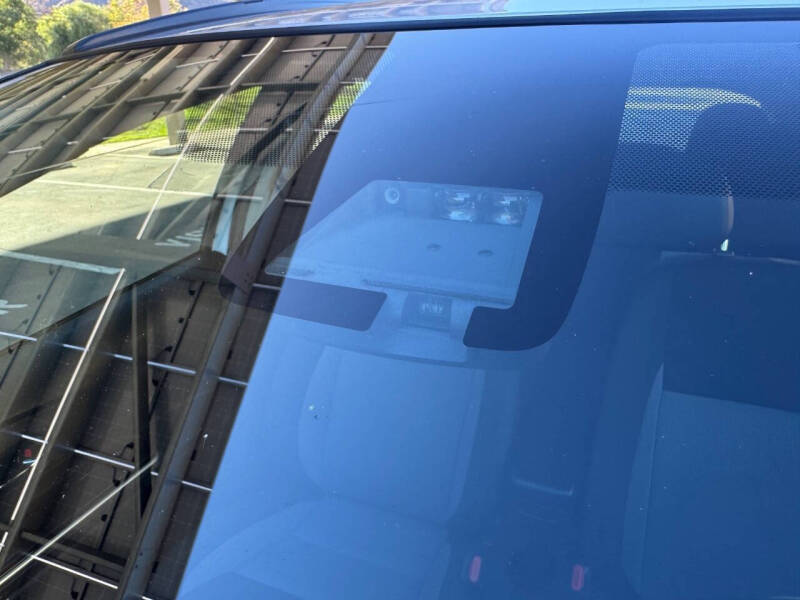 2019 Toyota Prius c L