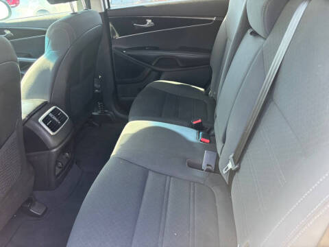 2020 Kia Sorento LX V6