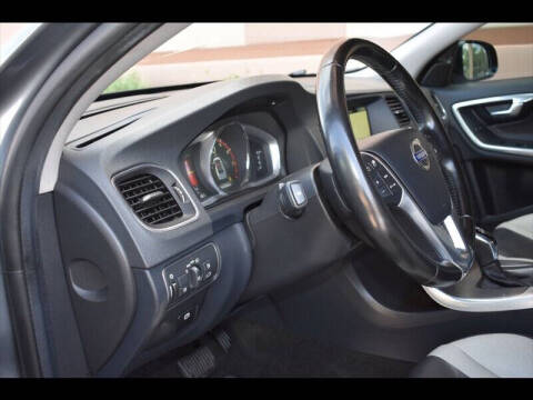 2016 Volvo S60 Cross Country T5 Platinum