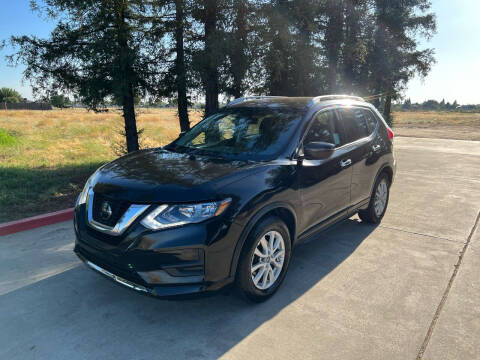 2018 Nissan Rogue for sale at Gold Rush Auto Wholesale in Sanger CA