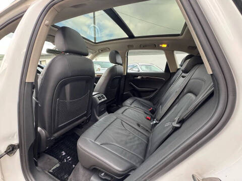 2011 Audi Q5 3.2 quattro Premium Plus