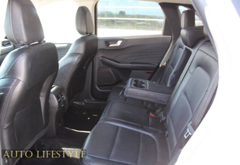 2022 Ford Escape SEL