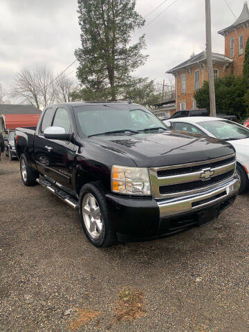 2009 Chevrolet Silverado 1500 for sale at DuShane Sales in Tecumseh MI