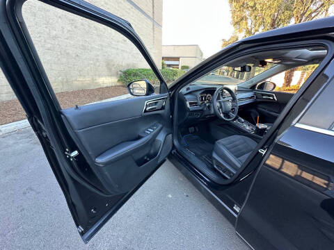 2023 Mitsubishi Outlander PHEV SE