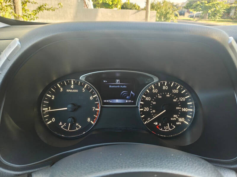 2018 Nissan Pathfinder SV