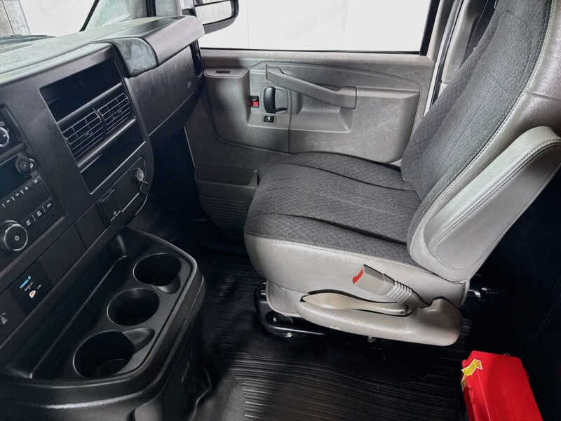 2025 GMC Savana 2500